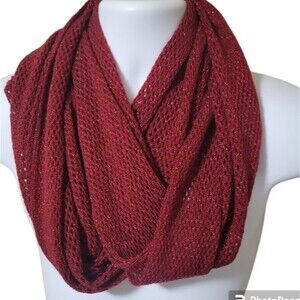 STEVE MADDEN RED METALLIC INFINITY SCARF